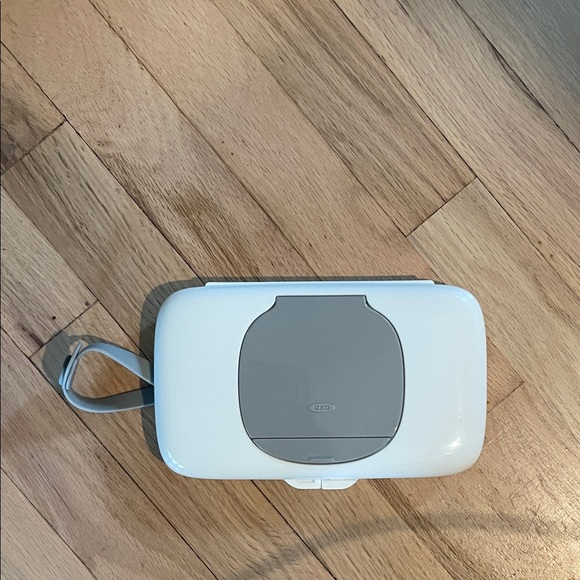 OXO Portable Wipe Holder in White and Gray - Picture 1 of 4
